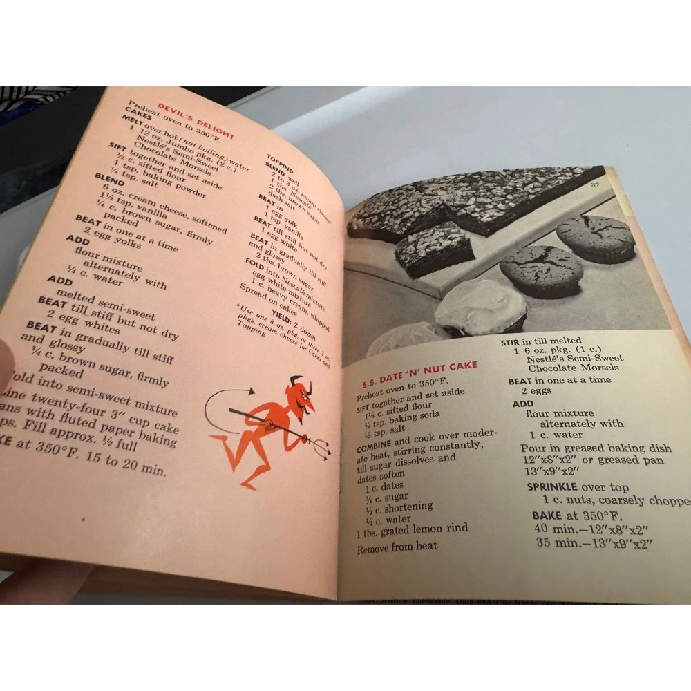 VTG 1957 Nestle Semi‎ Sweet Chocolate Kitchen Recipes Booklet Toll House Cookie